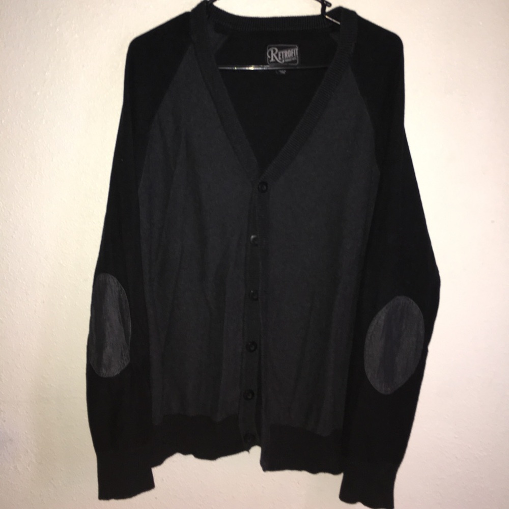 Retrofit || Black & Grey Cardigan w Elbow Patches
